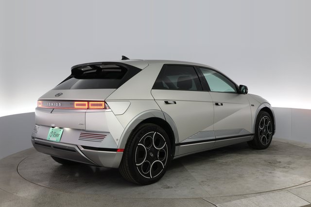 2024 Hyundai IONIQ 5 — photo 2 of 23