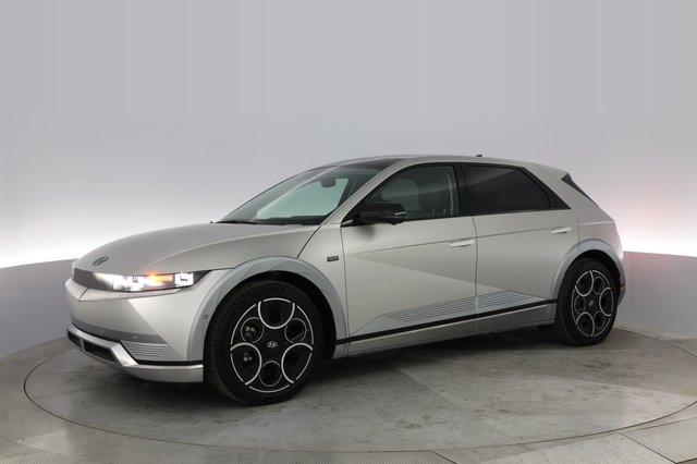 2024 Hyundai IONIQ 5 — photo 11 of 21