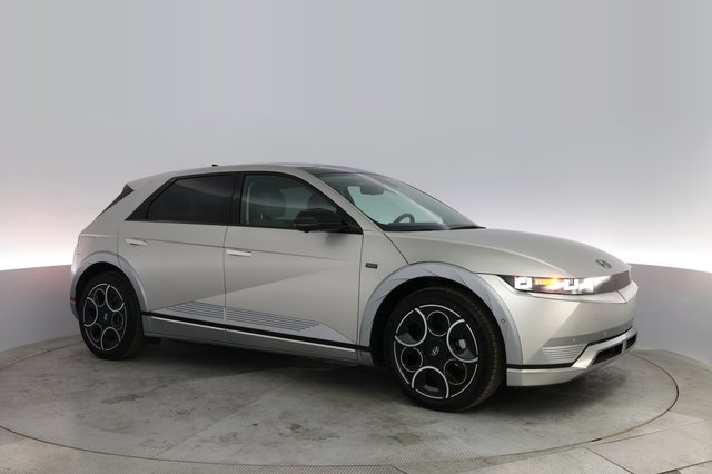 2024 Hyundai IONIQ 5 — photo 10 of 21