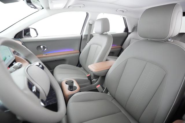2024 Hyundai IONIQ 5 — photo 3 of 21