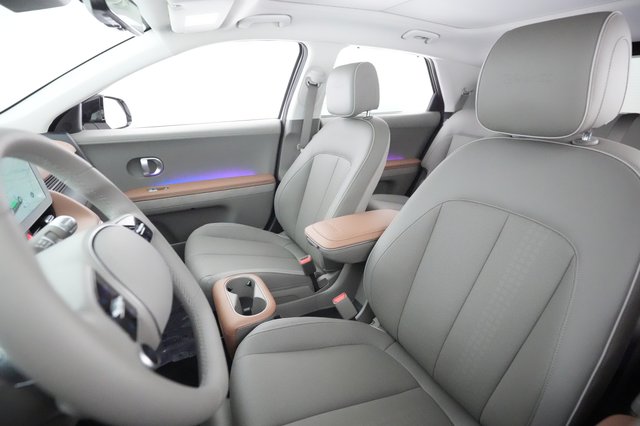 2024 Hyundai IONIQ 5 — photo 3 of 21