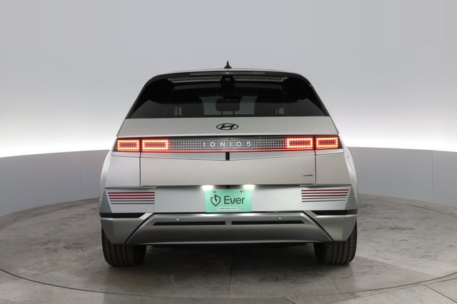 2024 Hyundai IONIQ 5 — photo 14 of 21