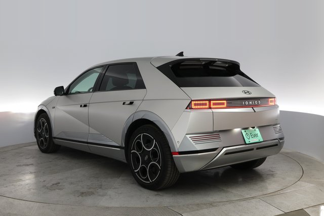 2024 Hyundai IONIQ 5 — photo 9 of 22
