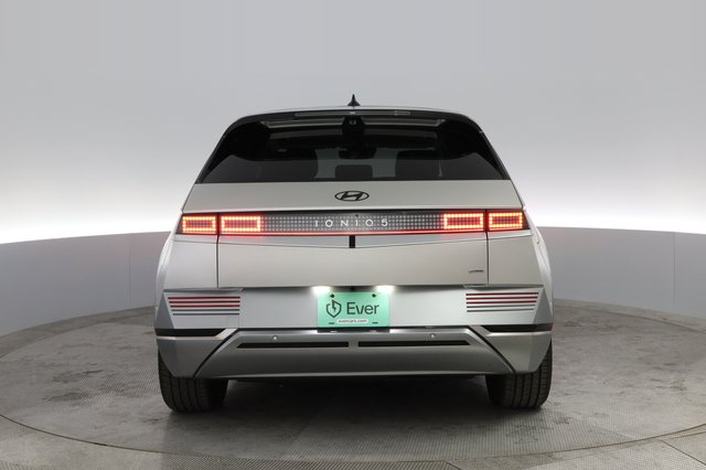 2024 Hyundai IONIQ 5 — photo 14 of 22