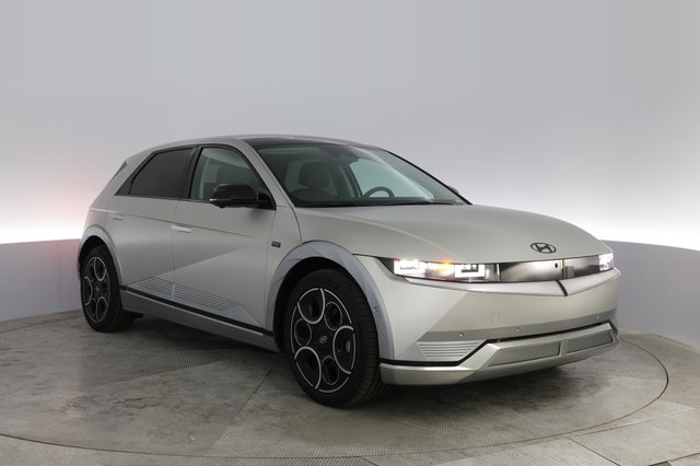 2024 Hyundai IONIQ 5 — photo 12 of 22