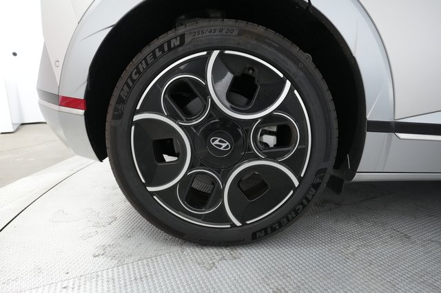 2024 Hyundai IONIQ 5 — photo 16 of 22