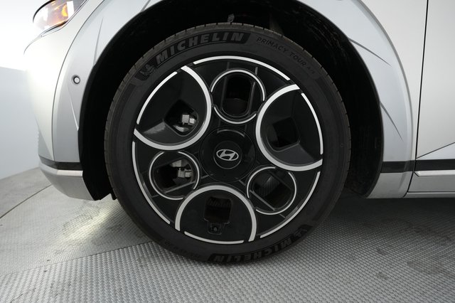 2024 Hyundai IONIQ 5 — photo 7 of 22