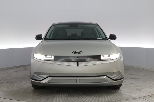 2024 Hyundai IONIQ 5 — photo 13 of 22
