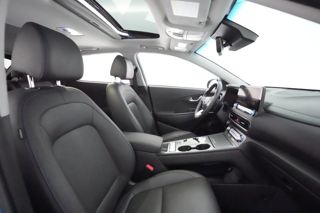 2022 Hyundai Kona — photo 18 of 23