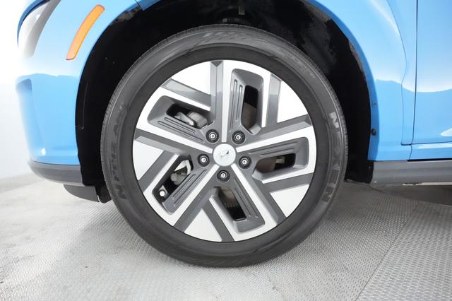 2022 Hyundai Kona — photo 7 of 23