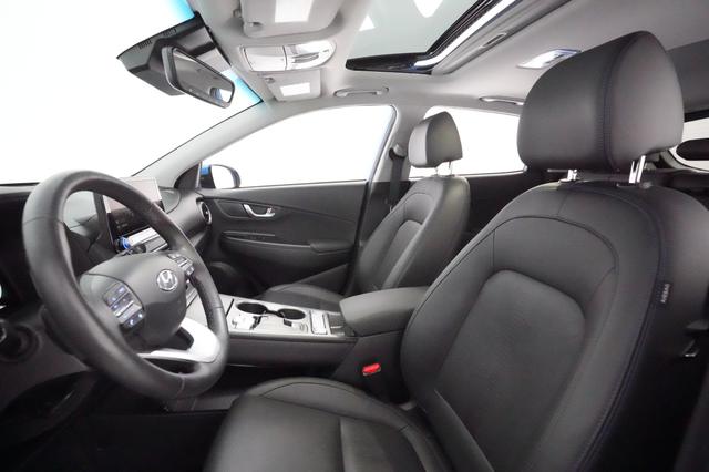 2022 Hyundai Kona — photo 3 of 23