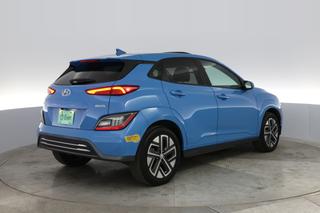 2022 Hyundai Kona — photo 2 of 23