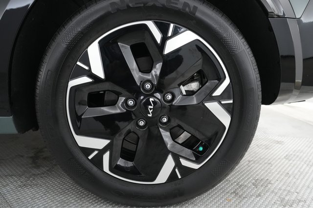 2023 Kia Niro EV — photo 15 of 20