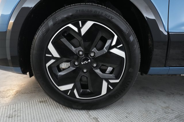 2024 Kia Niro EV — photo 17 of 20