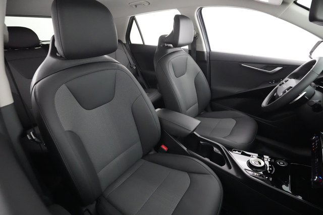 2024 Kia Niro EV — photo 18 of 20