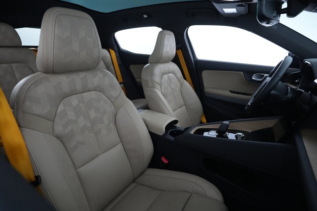 2022 Polestar 2 — photo 18 of 21