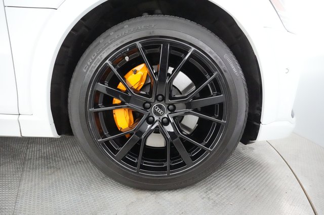 2022 Audi e-tron — photo 16 of 20