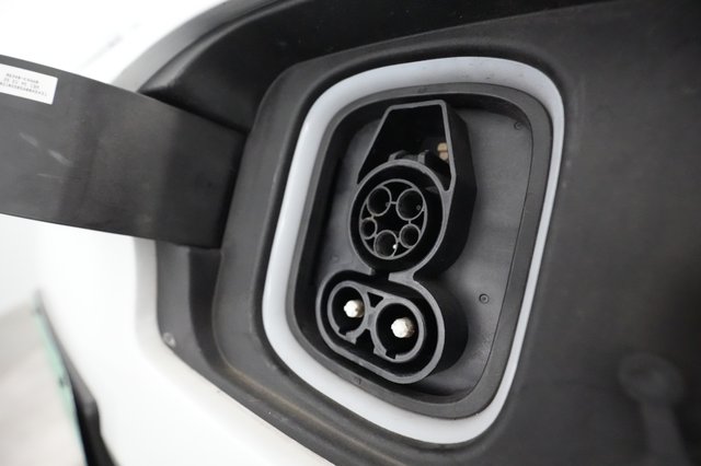 2022 Hyundai Kona — photo 8 of 22