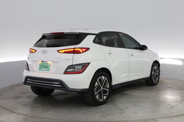 2023 Hyundai Kona — photo 2 of 21