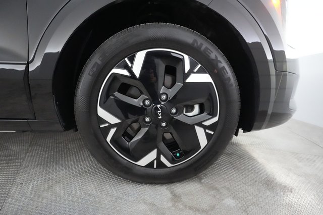 2023 Kia Niro EV — photo 13 of 21