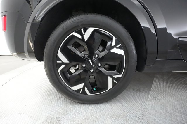 2023 Kia Niro EV — photo 14 of 21
