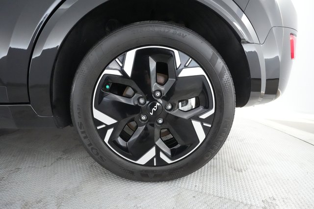2023 Kia Niro EV — photo 12 of 21