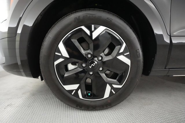 2023 Kia Niro EV — photo 11 of 21