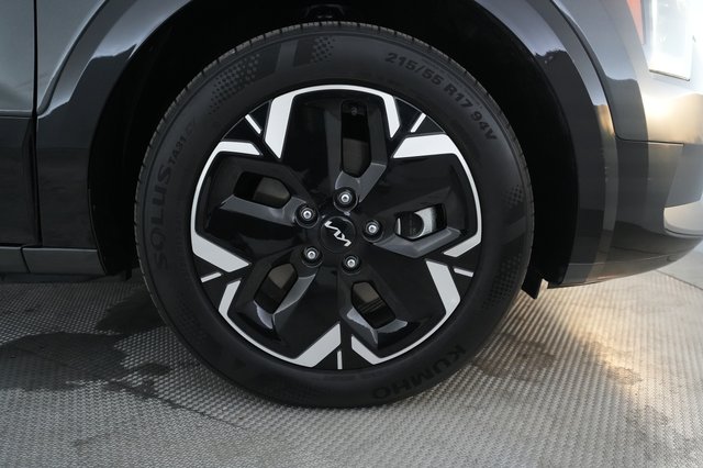 2023 Kia Niro EV — photo 15 of 19