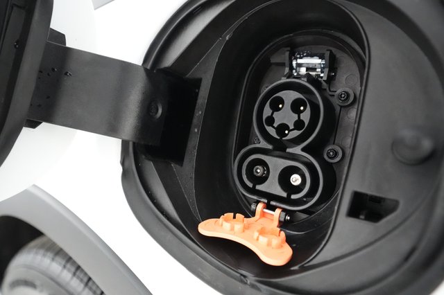 2023 Chevrolet Bolt EV — photo 17 of 21