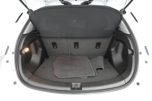 2023 Chevrolet Bolt EV — photo 18 of 21