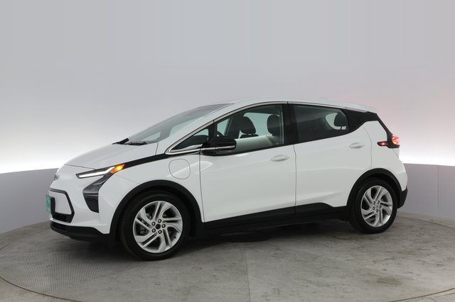 2023 Chevrolet Bolt EV — photo 9 of 21