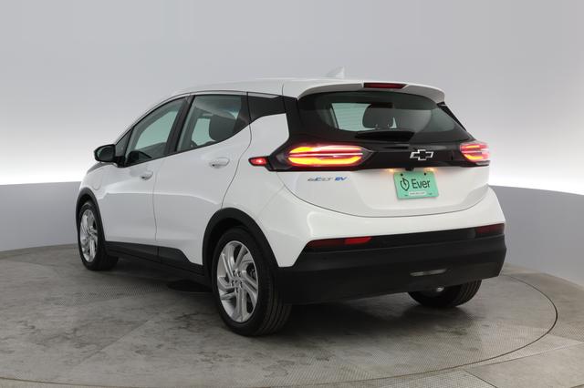 2023 Chevrolet Bolt EV — photo 8 of 21