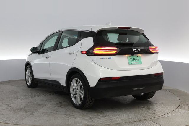 2023 Chevrolet Bolt EV — photo 8 of 21