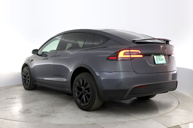 2022 Tesla Model X — photo 13 of 29