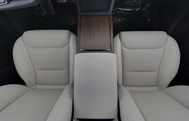 2022 Tesla Model X — photo 23 of 29