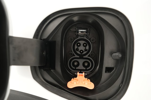 2022 Chevrolet Bolt EUV — photo 8 of 19