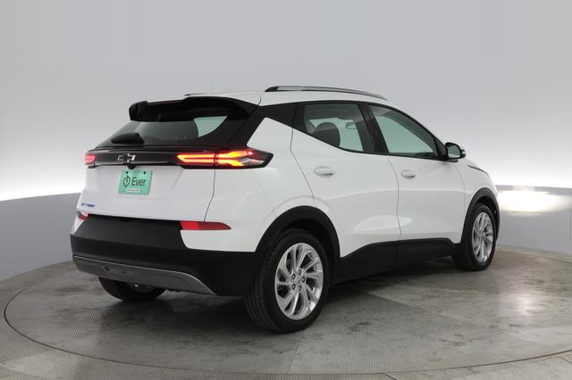 2022 Chevrolet Bolt EUV — photo 2 of 19