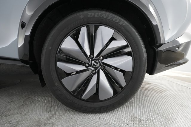 2023 Nissan Ariya — photo 12 of 26