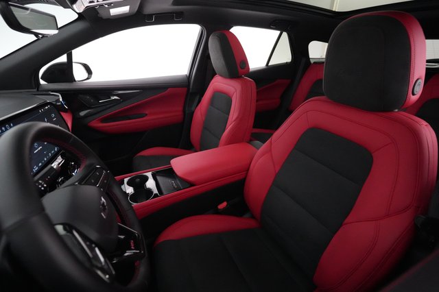 2024 Chevrolet Blazer EV — photo 3 of 20