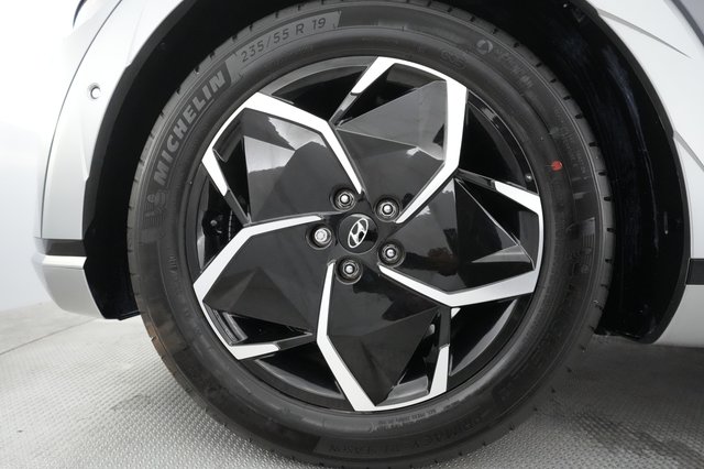 2024 Hyundai IONIQ 5 — photo 7 of 21