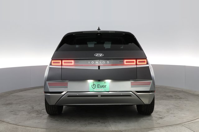 2024 Hyundai IONIQ 5 — photo 14 of 21