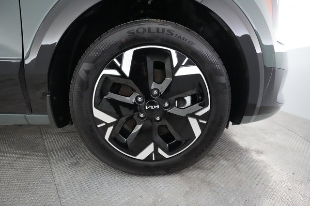 2024 Kia Niro EV — photo 13 of 22