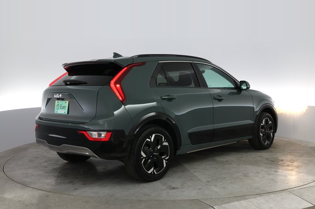 2024 Kia Niro EV — photo 2 of 22
