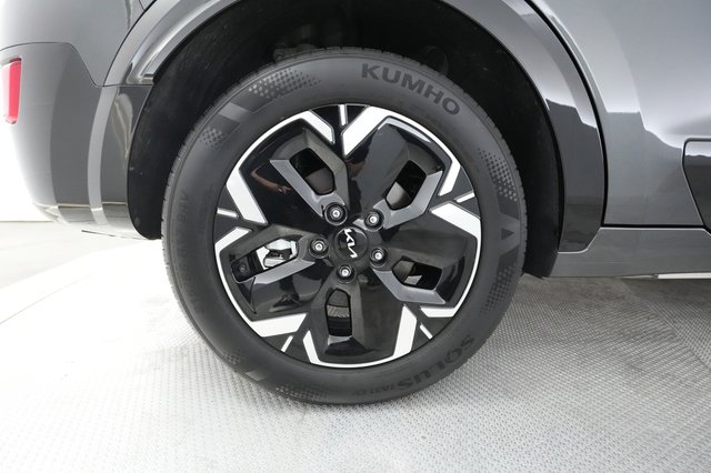 2024 Kia Niro EV — photo 14 of 21