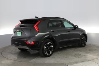 2024 Kia Niro EV — photo 2 of 21