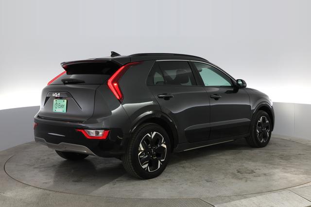 2024 Kia Niro EV — photo 2 of 21