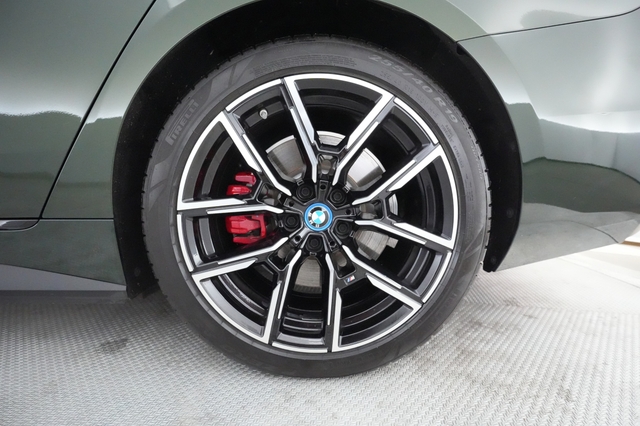 2022 BMW i4