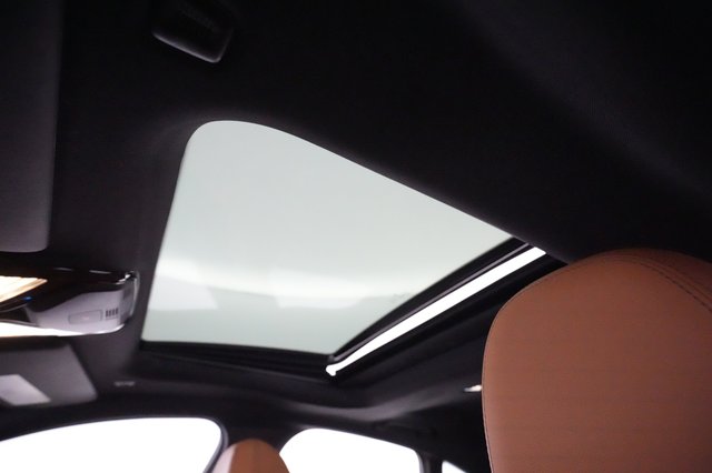 2022 BMW i4 — photo 19 of 20