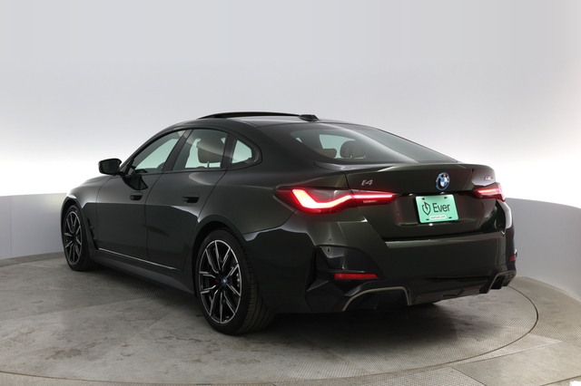 2022 BMW i4