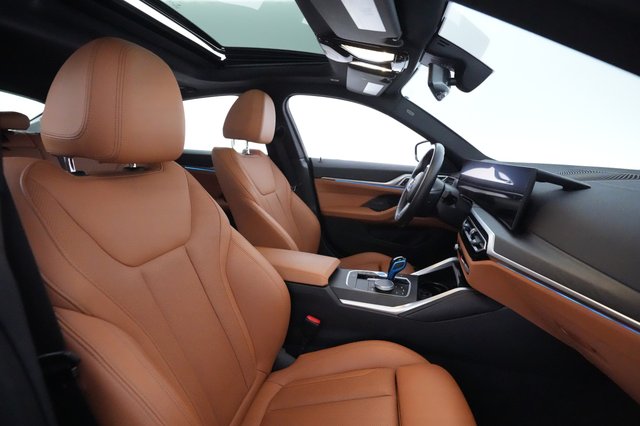 2022 BMW i4 — photo 5 of 20
